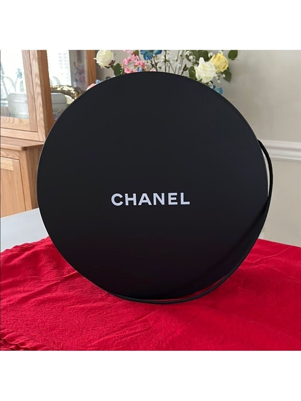 CHANEL Sleek Black Hat Box